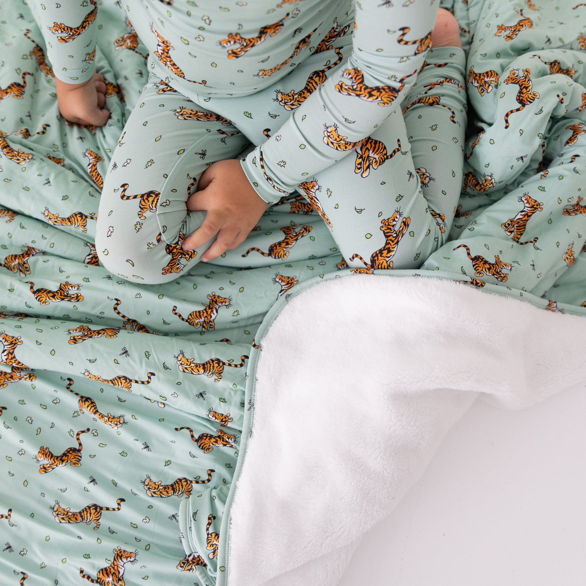 Couch Luxe Plushy - Springy Slumber - Tencel Modal
