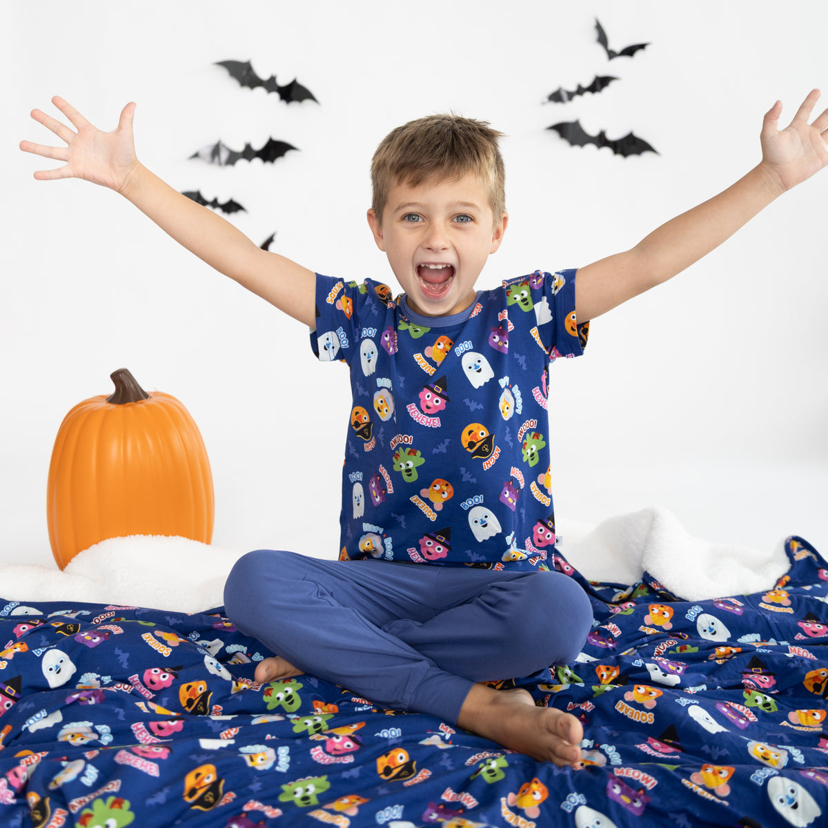 T-shirt + Jogger Set  - Super Simple™ Knock Knock Trick or Treat - Tencel Modal
