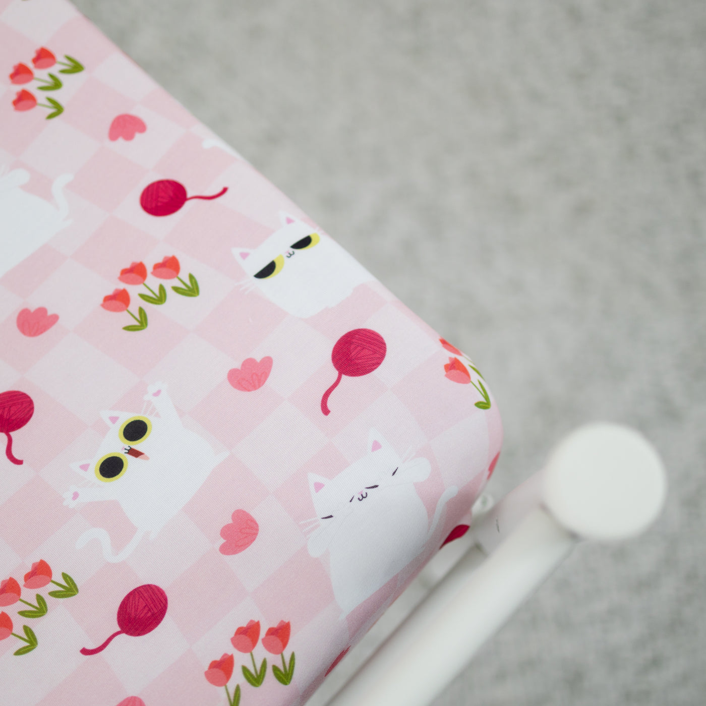 Fitted Twin Sheet & Pillow Case Set  -  Super Simple™  Peek-a-Boo Cat -Tencel™ Modal lifestyle image