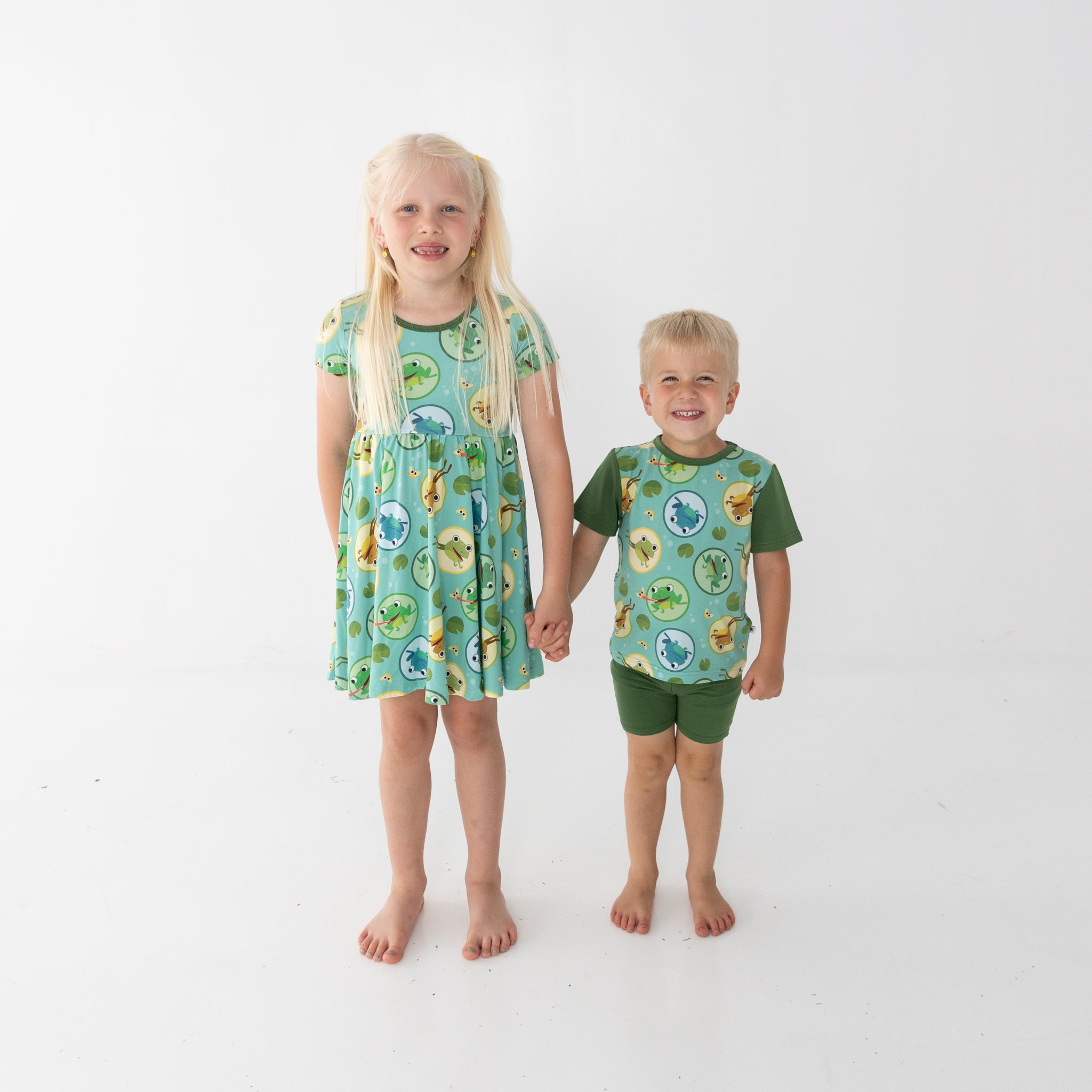 T-shirt and Biker Set - Super Simple™ 5 Little Speckled Frogs - Tencel™ Modal