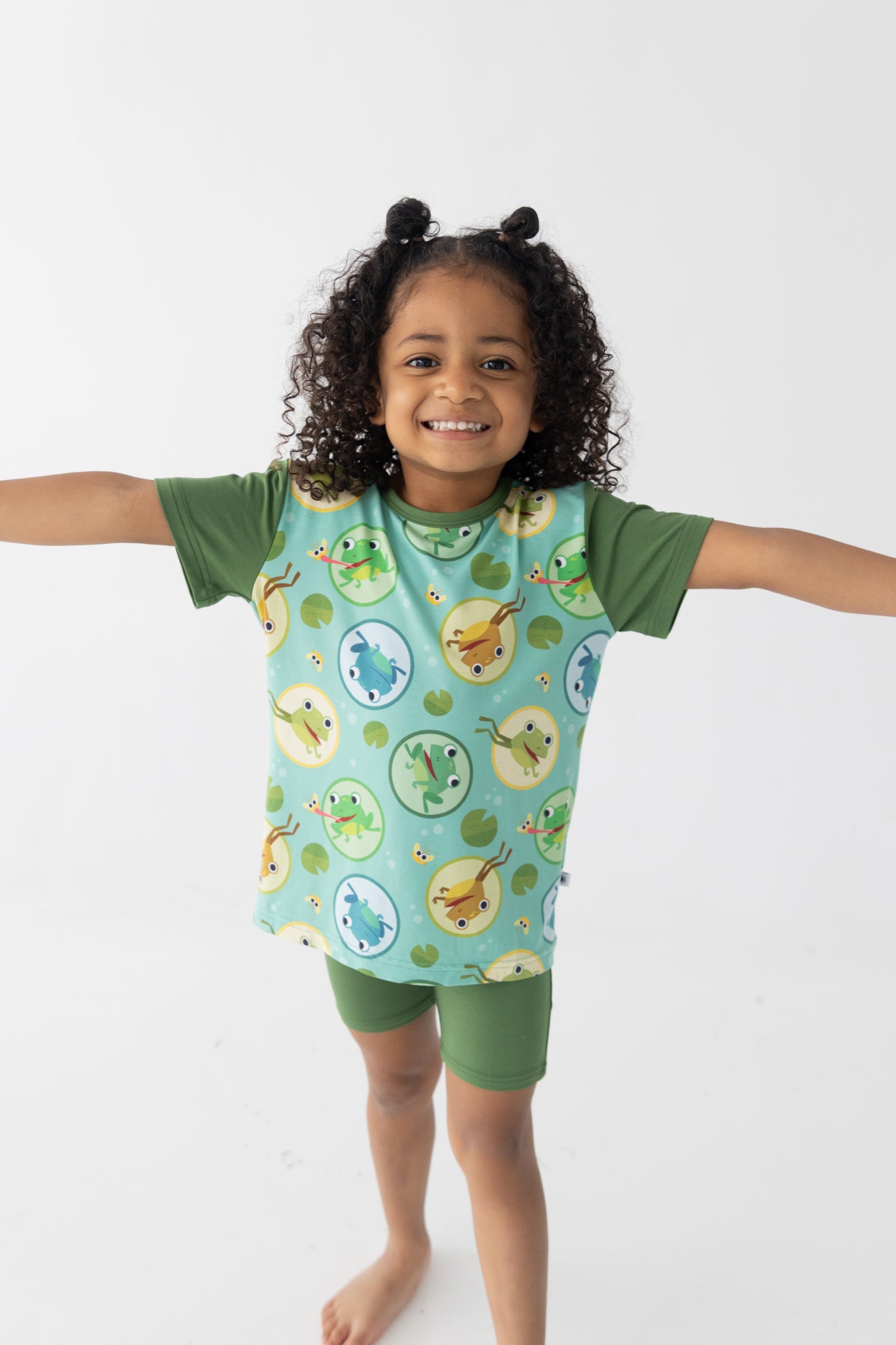 T-shirt and Biker Set - Super Simple™ 5 Little Speckled Frogs - Tencel™ Modal